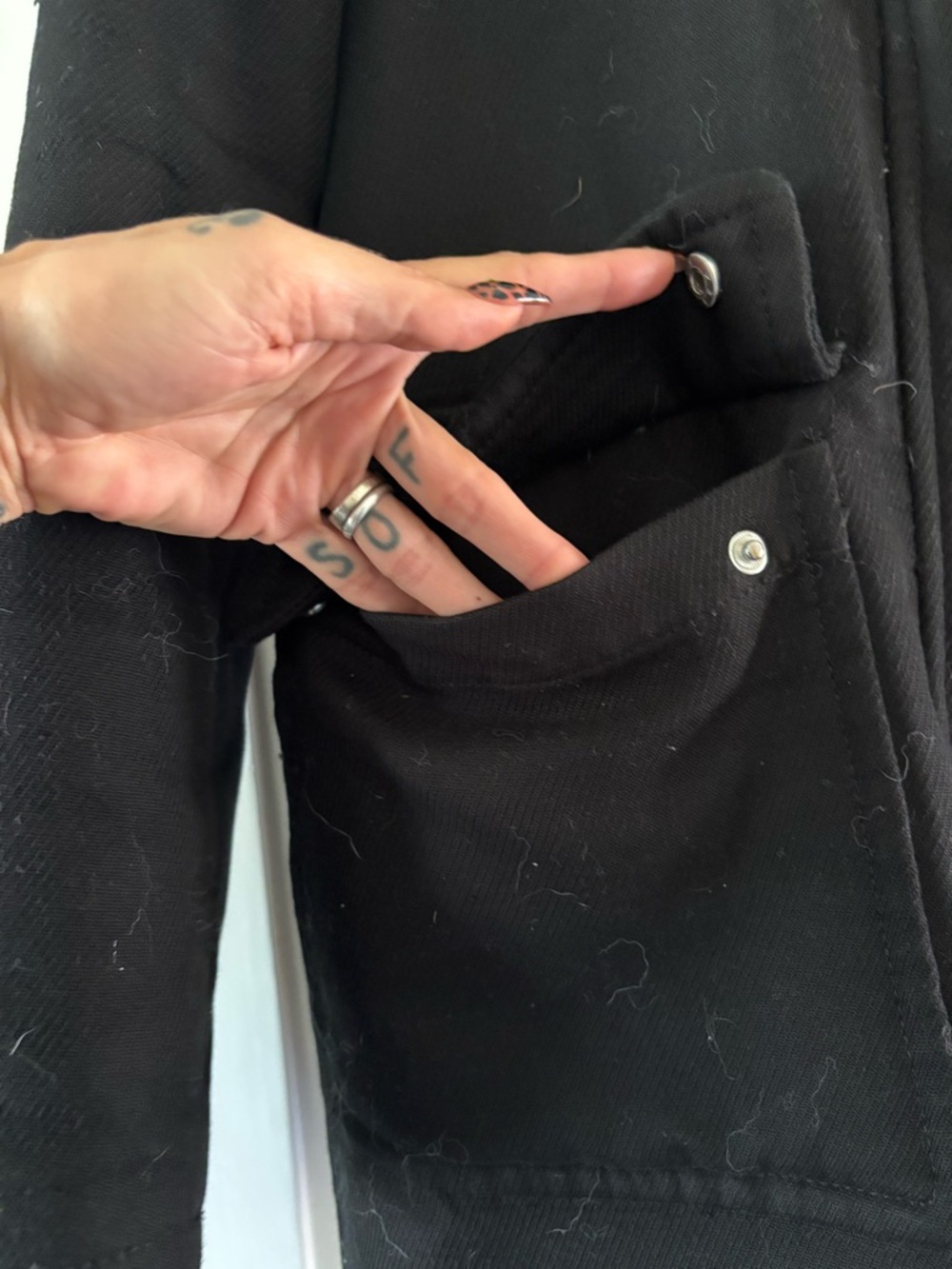 Women Black Hooded Coat with Faux Fur Lining - Picture 4 of 6